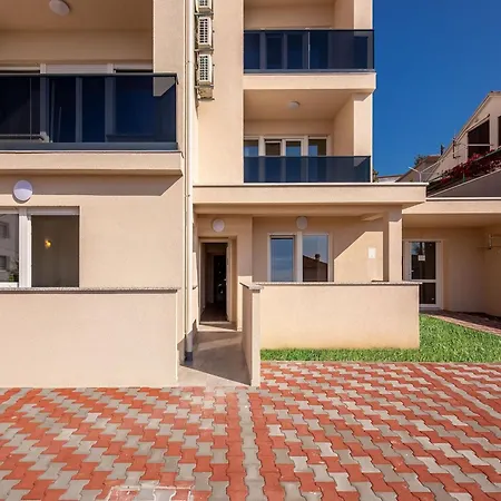 Gorgeous Homes With Swimming Pool Jacuzzi And A Magnificent Sea View * Dramalj