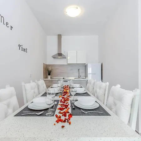 Gorgeous Homes With Swimming Pool Jacuzzi And A Magnificent Sea View Villa