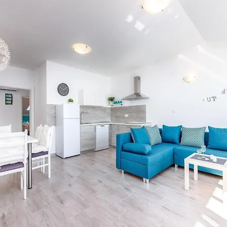 Gorgeous Homes With Swimming Pool Jacuzzi And A Magnificent Sea View Villa *