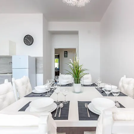 Gorgeous Homes With Swimming Pool Jacuzzi And A Magnificent Sea View Villa Dramalj
