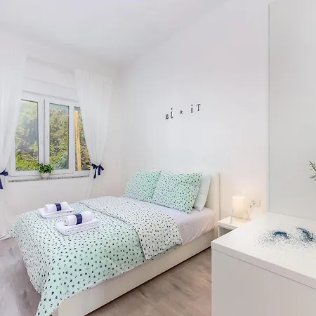 Gorgeous Homes With Swimming Pool Jacuzzi And A Magnificent Sea View Villa Dramalj