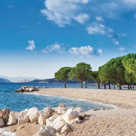 Gorgeous Homes With Swimming Pool Jacuzzi And A Magnificent Sea View Villa *