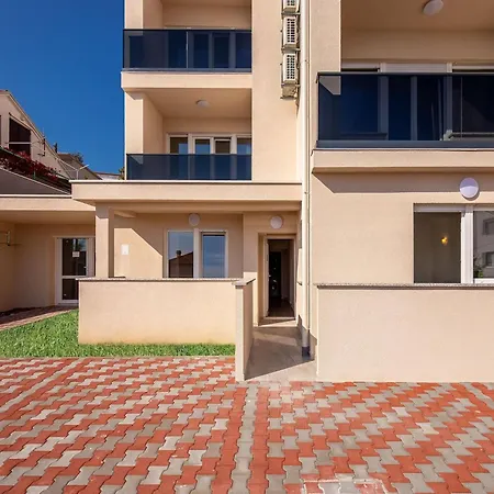 Gorgeous Homes With Swimming Pool Jacuzzi And A Magnificent Sea View Villa *