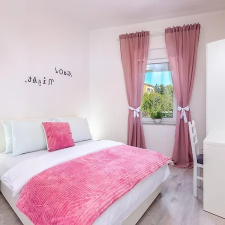 Gorgeous Homes With Swimming Pool Jacuzzi And A Magnificent Sea View Villa *